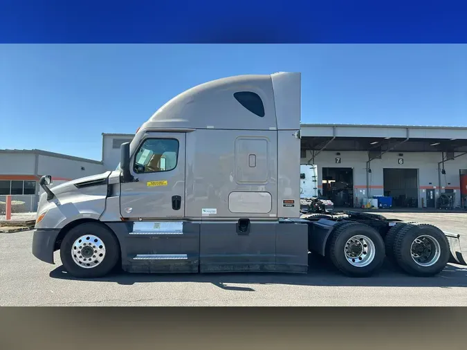 2024 Freightliner Cascadia 126