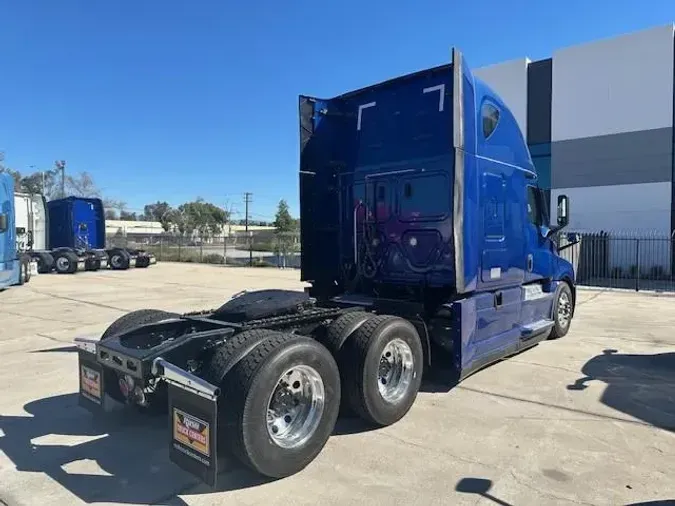 2021 Freightliner Cascadia