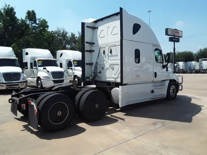 2020 FREIGHTLINER/MERCEDES CASCADIA 125