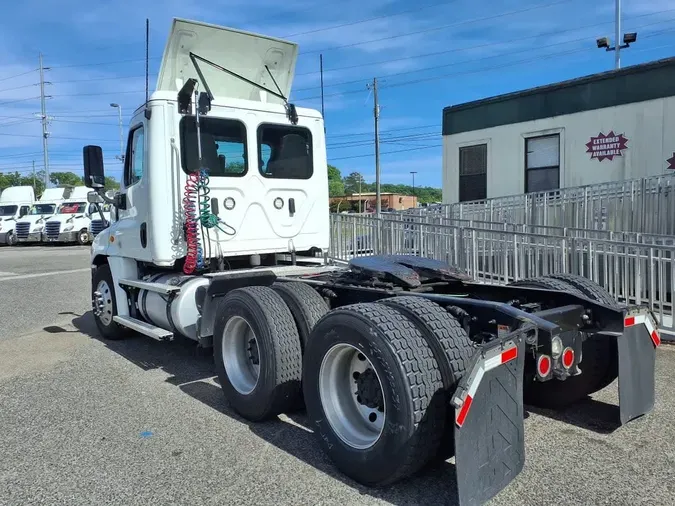 2020 FREIGHTLINER/MERCEDES CASCADIA 125