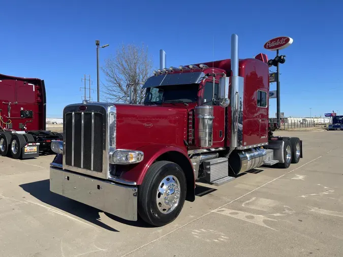 2024 Peterbilt 389