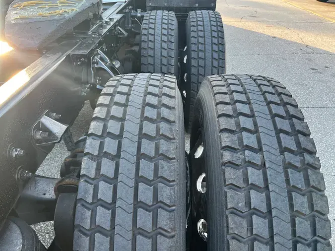 2022 Kenworth T680446681ad1a0163ca71e473dc20e5b664