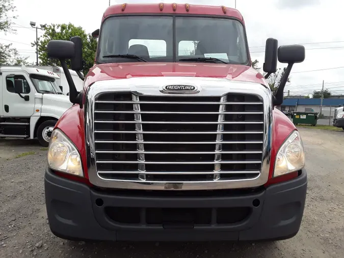 2015 FREIGHTLINER/MERCEDES CASCADIA 125