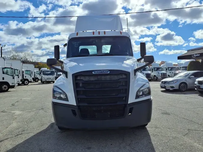 2019 FREIGHTLINER/MERCEDES CASCADIA