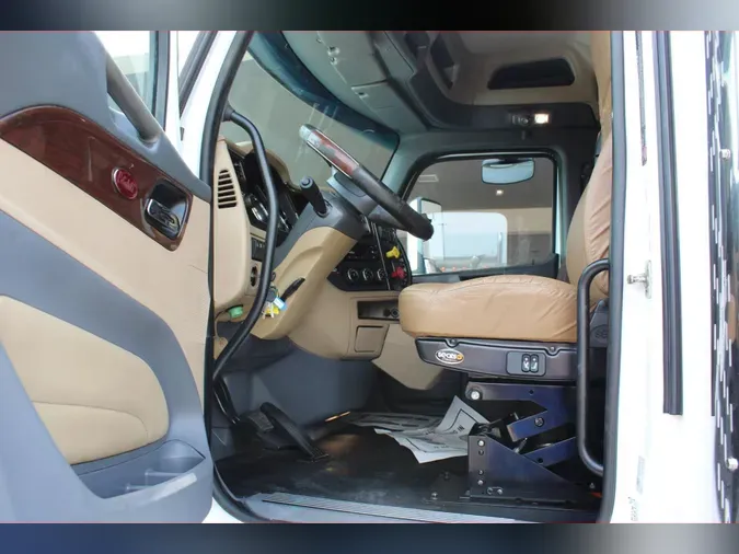 2017 Peterbilt 579