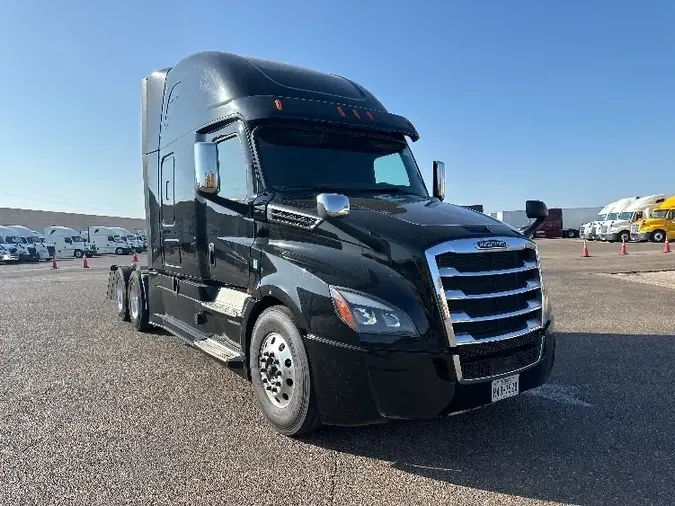2020 Freightliner T12664ST4470f7df827cf35160296d6a9b221bf3