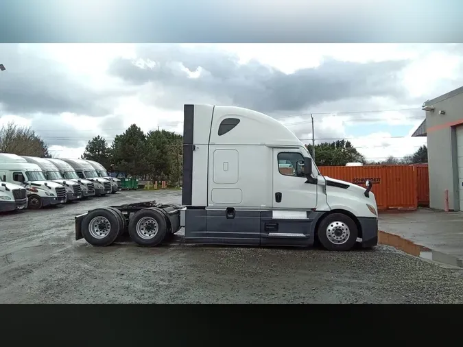 2022 Freightliner Cascadia 126