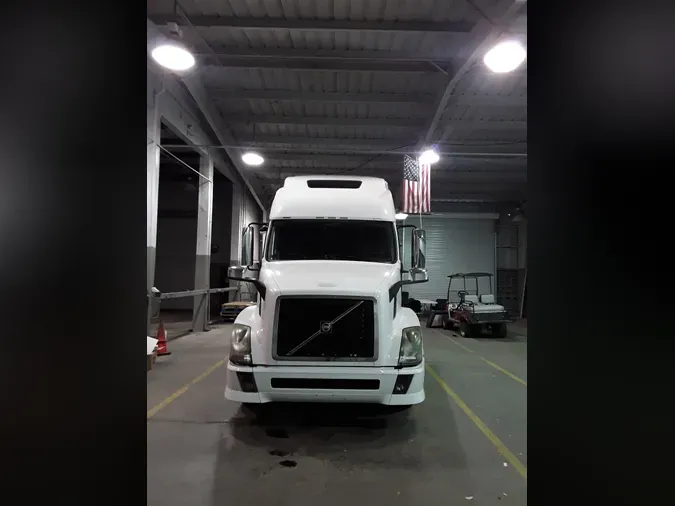 2016 Volvo VNL64T 670