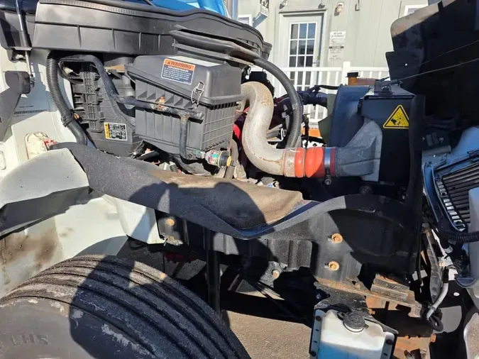 2020 NAVISTAR INTERNATIONAL MV607 (4X2)