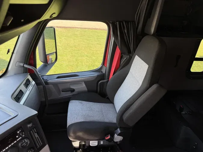 2022 Freightliner Cascadia