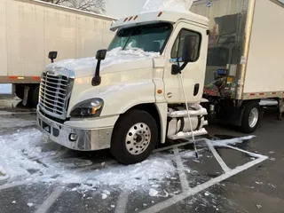 2015 FREIGHTLINER/MERCEDES CASCADIA 125