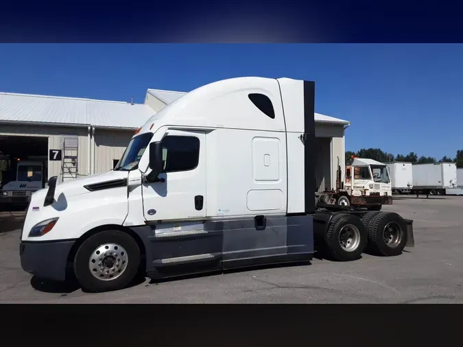 2022 Freightliner Cascadia 126