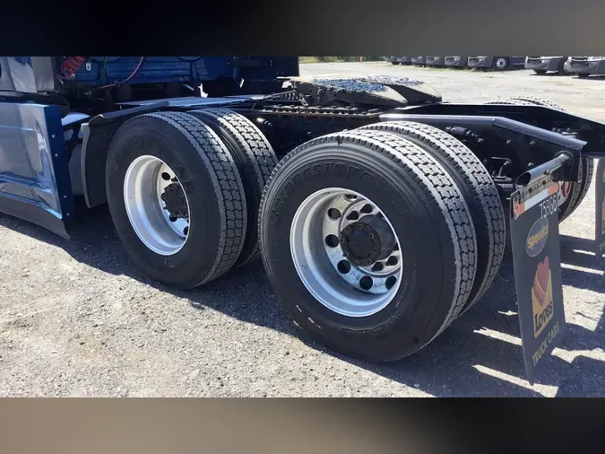 2023 Freightliner Cascadia 126