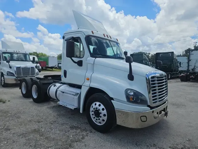2019 FREIGHTLINER CASCADIA 125
