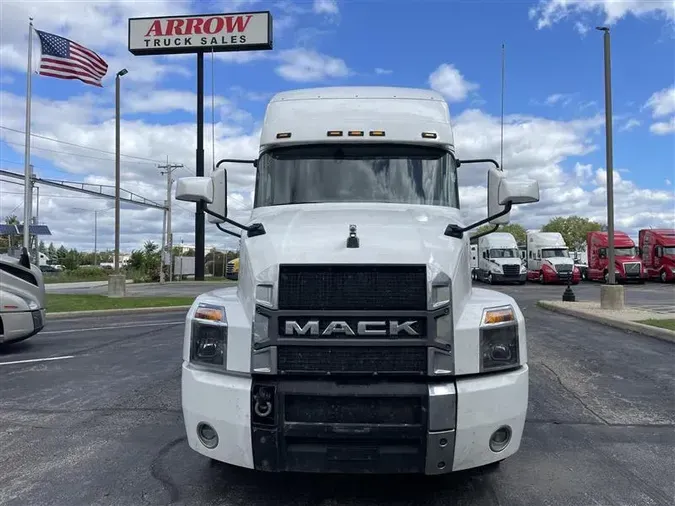 2023 MACK AN64T