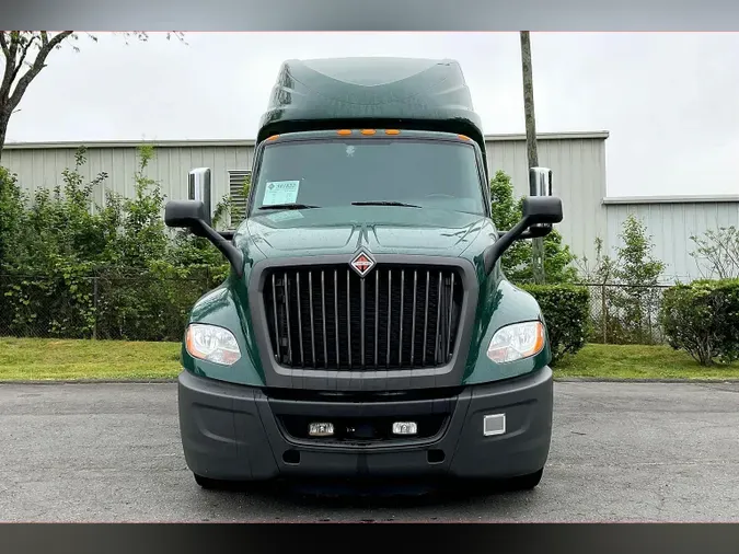 2022 INT LT625 6x4