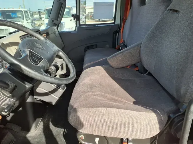 2019 NAVISTAR INTERNATIONAL 4300