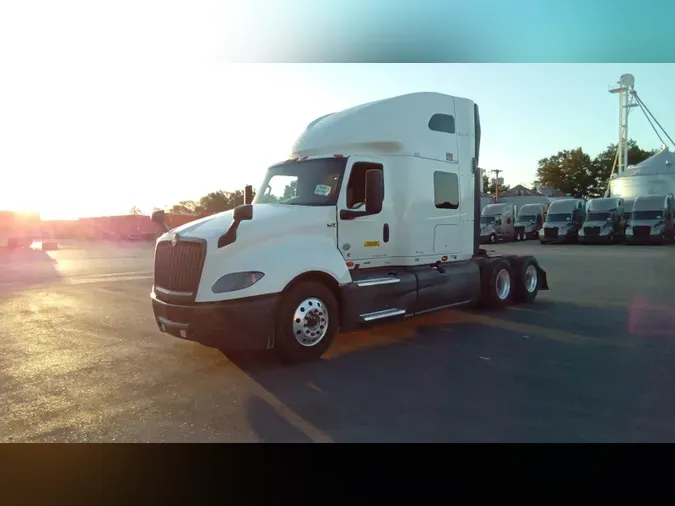 2022 International LT4488fe2878223033a5f7e0db2f0457a5