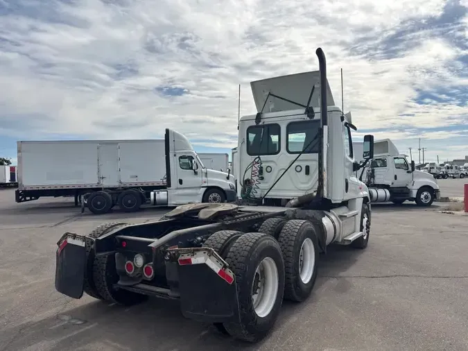 2020 FREIGHTLINER/MERCEDES CASCADIA 125