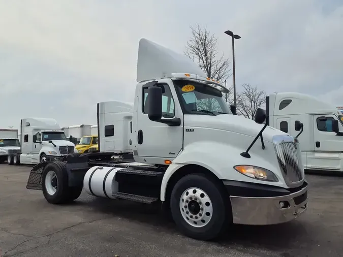 2019 NAVISTAR INTERNATIONAL RH613 DAYCAB S/A448b4b3f67692d3c37fc4864559b1b24