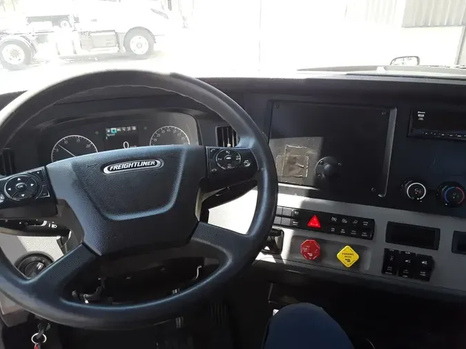 2020 FREIGHTLINER NEW CASCADIA 116