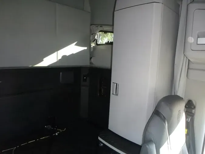 2023 Kenworth T680