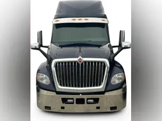 2022 International LT625