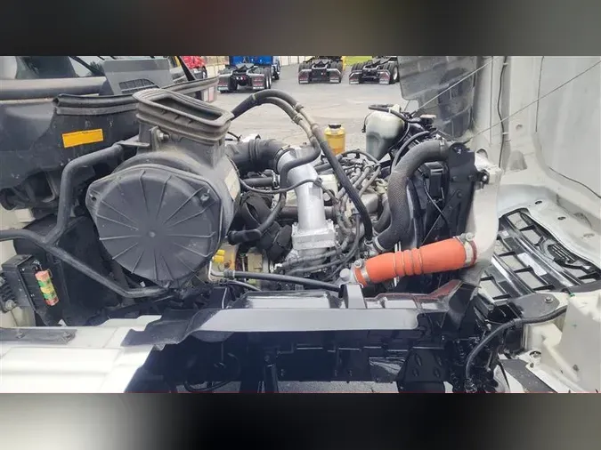2019 HINO 268A
