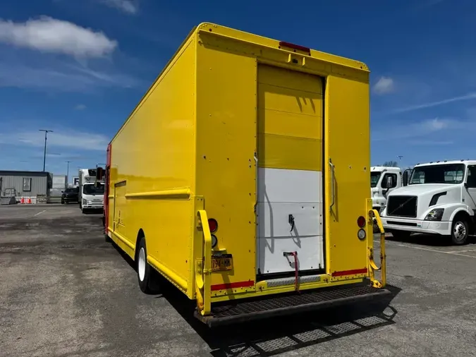 2017 FRTLR CUSTOM CHASSIS CORP MT55