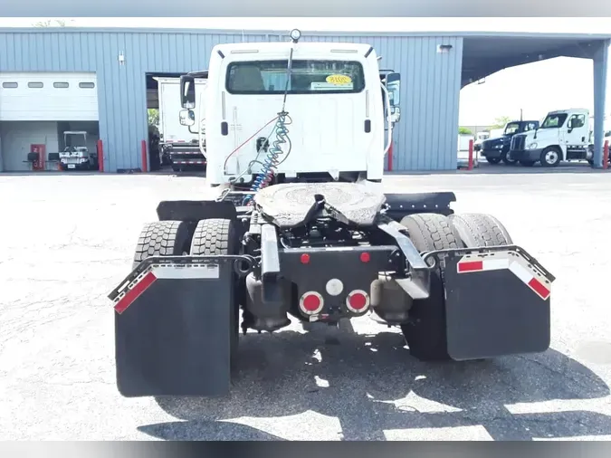 2018 FREIGHTLINER M2 106