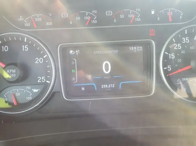 2019 NAVISTAR INTERNATIONAL LT625 DAYCAB T/A