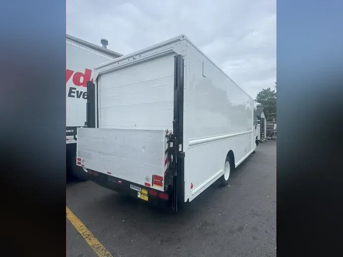 2018 FRTLR CUSTOM CHASSIS CORP MT45