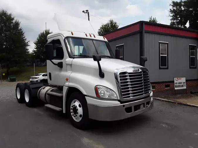2018 FREIGHTLINER/MERCEDES CASCADIA 125