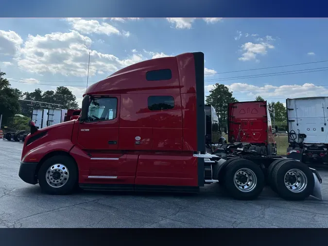 2020 VOLVO VNL64T760