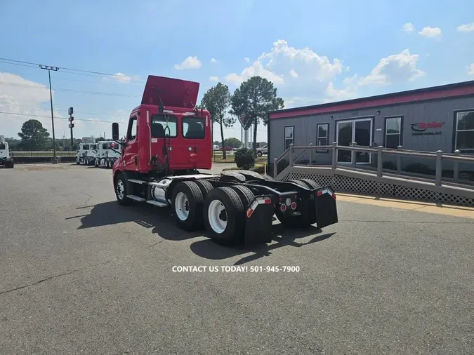 2019 FREIGHTLINER NEW CASCADIA 116