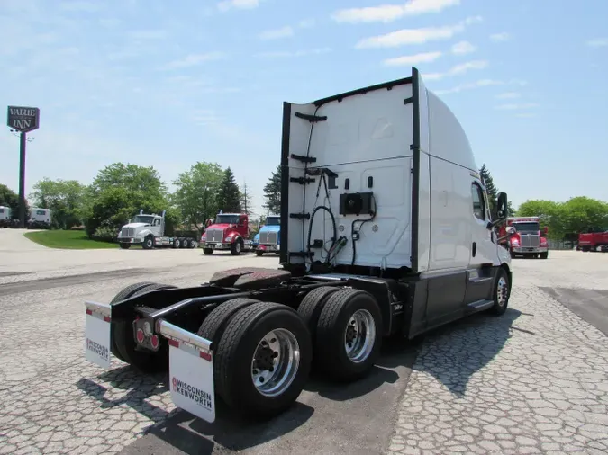 2023 Freightliner Cascadia