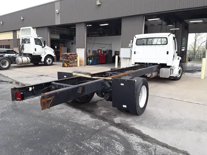 2020 FREIGHTLINER/MERCEDES M2 106
