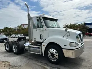 2009 Freightliner Columbia