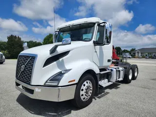 2019 VOLVO VNL64TRACTOR