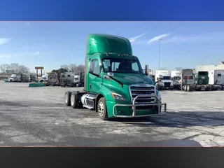2020 Freightliner Cascadia 126