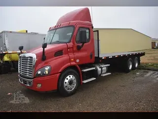 2017 FREIGHTLINER CASCADIA 113