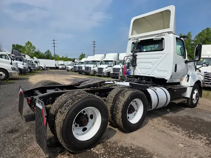 2019 NAVISTAR INTERNATIONAL LT625 DAYCAB T/A