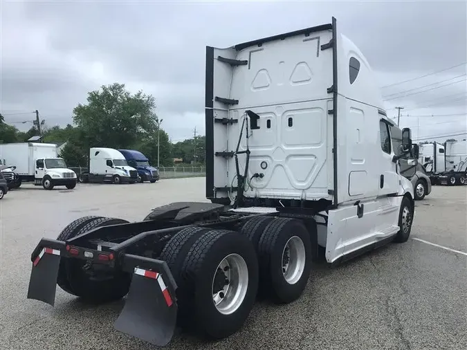 2019 FREIGHTLINER CA126