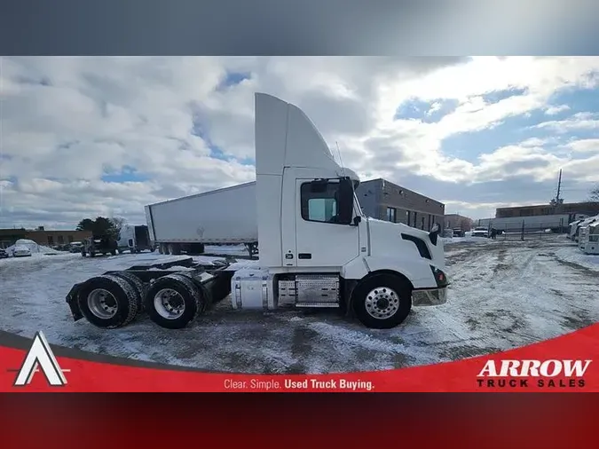 2018 VOLVO VNL300