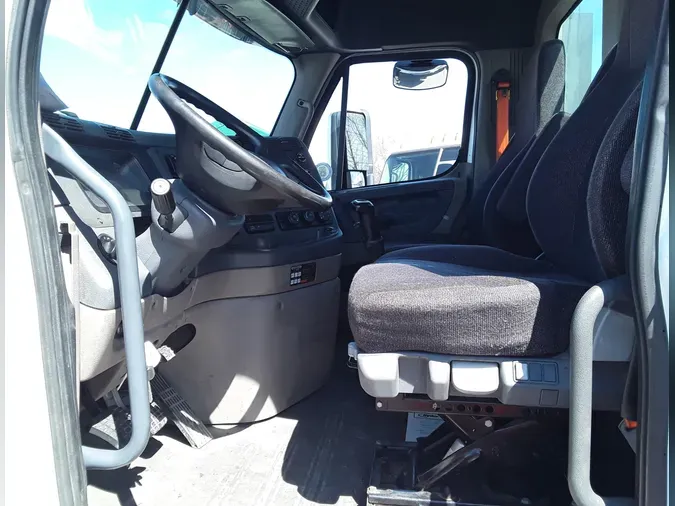 2018 FREIGHTLINER/MERCEDES CASCADIA 113