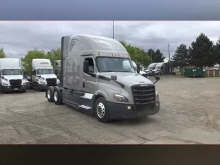 2020 Freightliner Cascadia