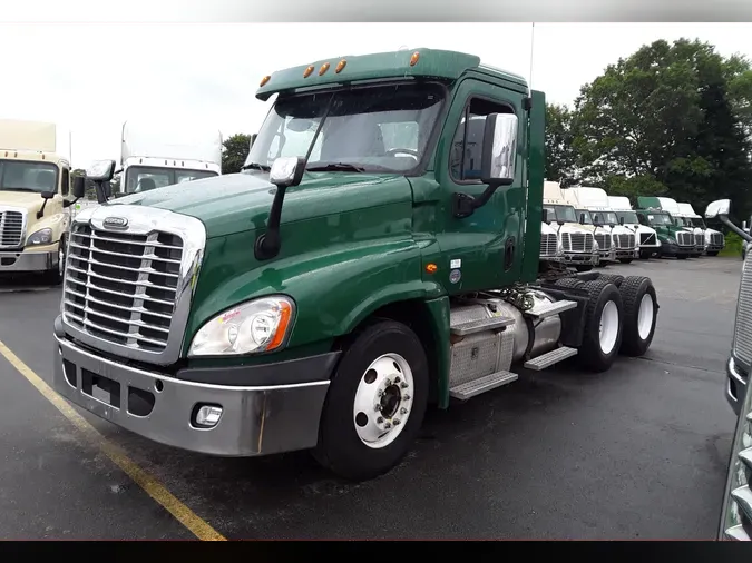 2015 FREIGHTLINER/MERCEDES CASCADIA 12544c7d82b643570028757d300746275fb