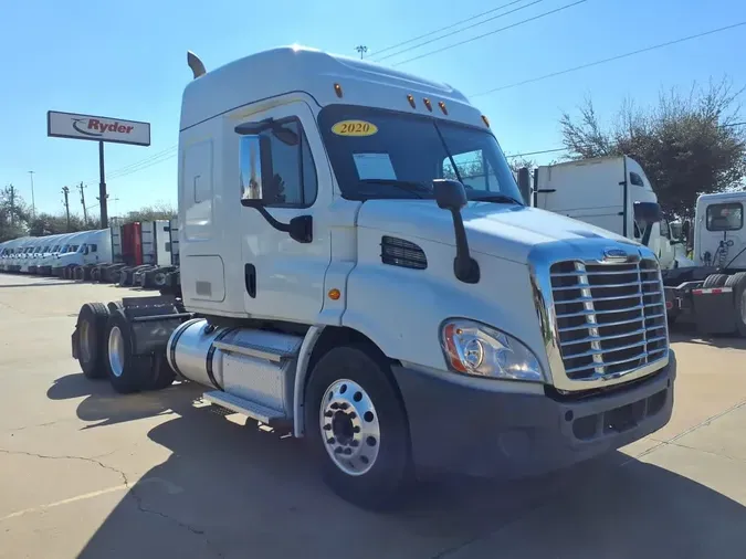 2020 FREIGHTLINER/MERCEDES CASCADIA 113" DAYCAB