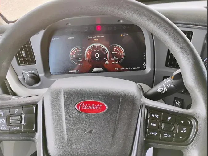 2022 Peterbilt 579