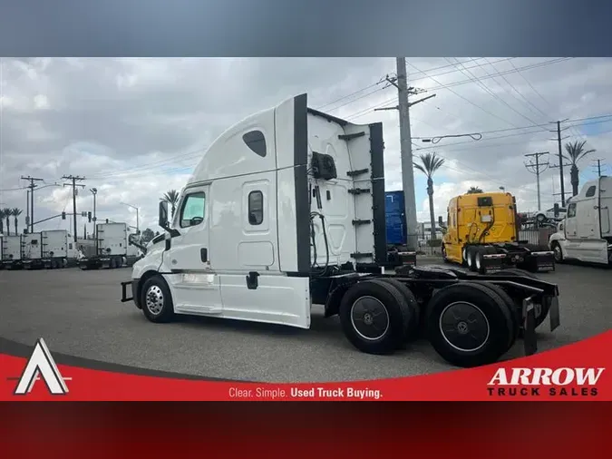 2023 FREIGHTLINER CA126
